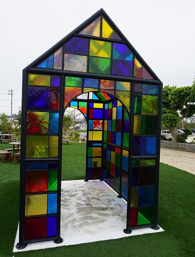 琉球ガラス村の
ステンドグラス小屋