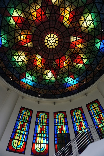 琉球ガラス村の建物天井